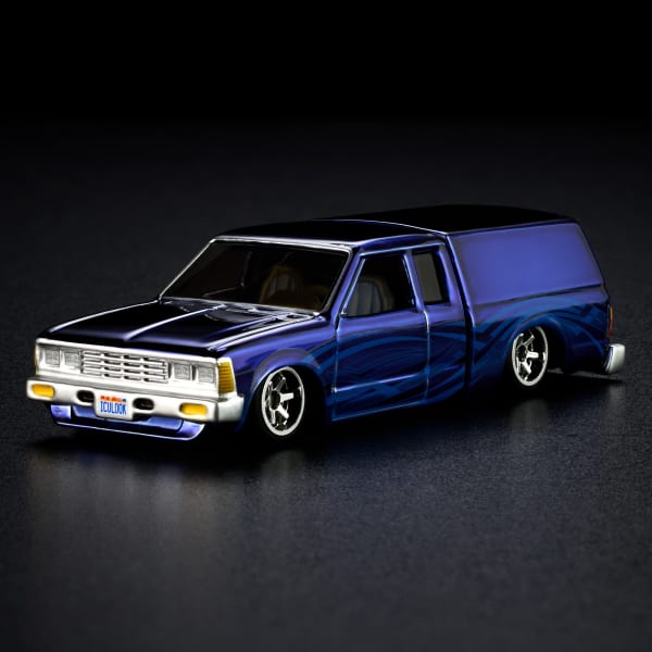 Hotwheels '1986 Nissan 720 King Cab 1:64 Scale | Collector Edition RLC JJY64-9893