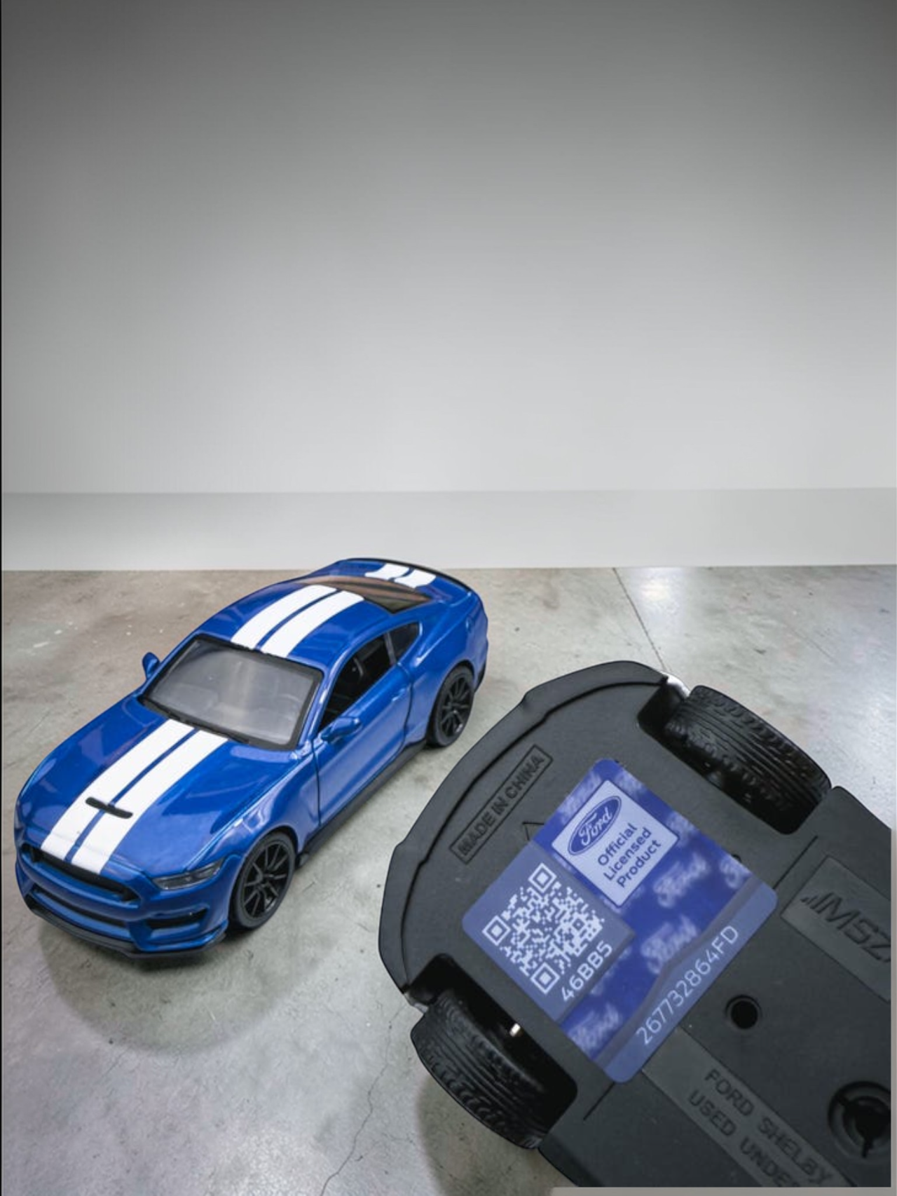 CCA Ford Mustang Shelby Gt350 (Blue) Diecast Model with box 1:64 Scale S11-01