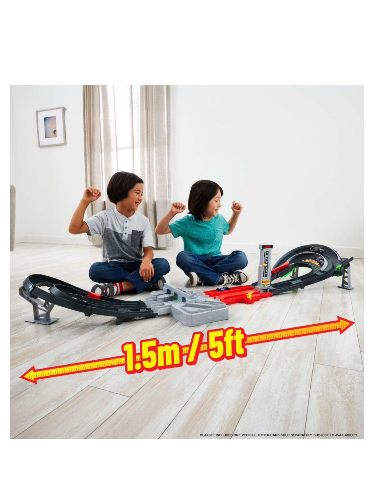 Hot Wheels Race Formula 1 (F1) Grand Prix Circuit Track Set With 3 Die-Cast Cars in 1:64 Scale