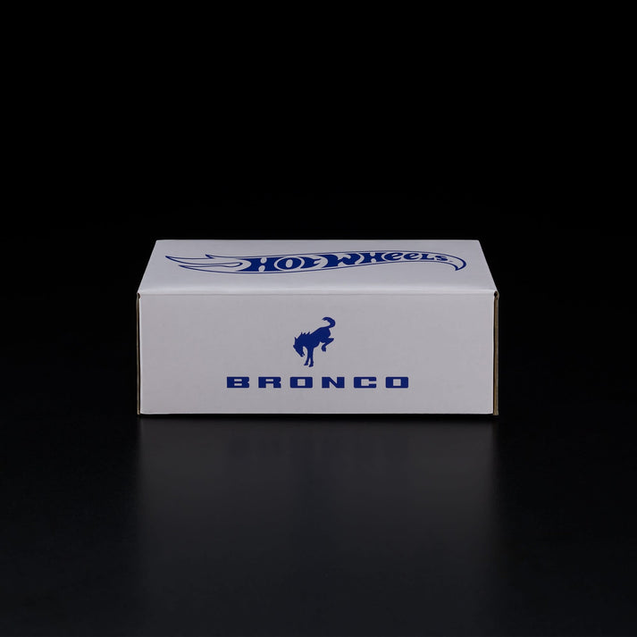 Hotwheels "21 FORD BRONCO Chase piece Imported RLC 1:64 Scale Limited Edition JJY74-9893