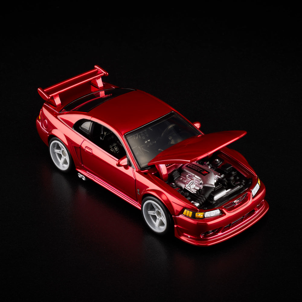 HotWheels 2000 Ford Mustang SVT Cobra R RLC 1:64 Scale (With Protector)