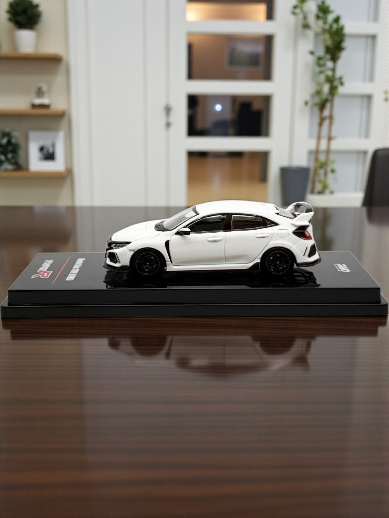 INNO64 Honda Civic Type R FK8 1:64 Scale Metal Diecast Model IN64-FK8-WHI