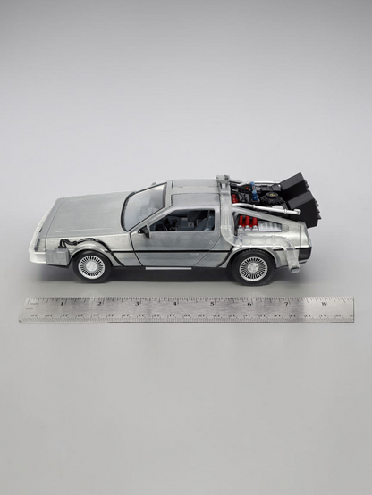 Jada Back To The Future Time Machine With Light Hollywood Rides Imported 1:24 Scale Diecast Model