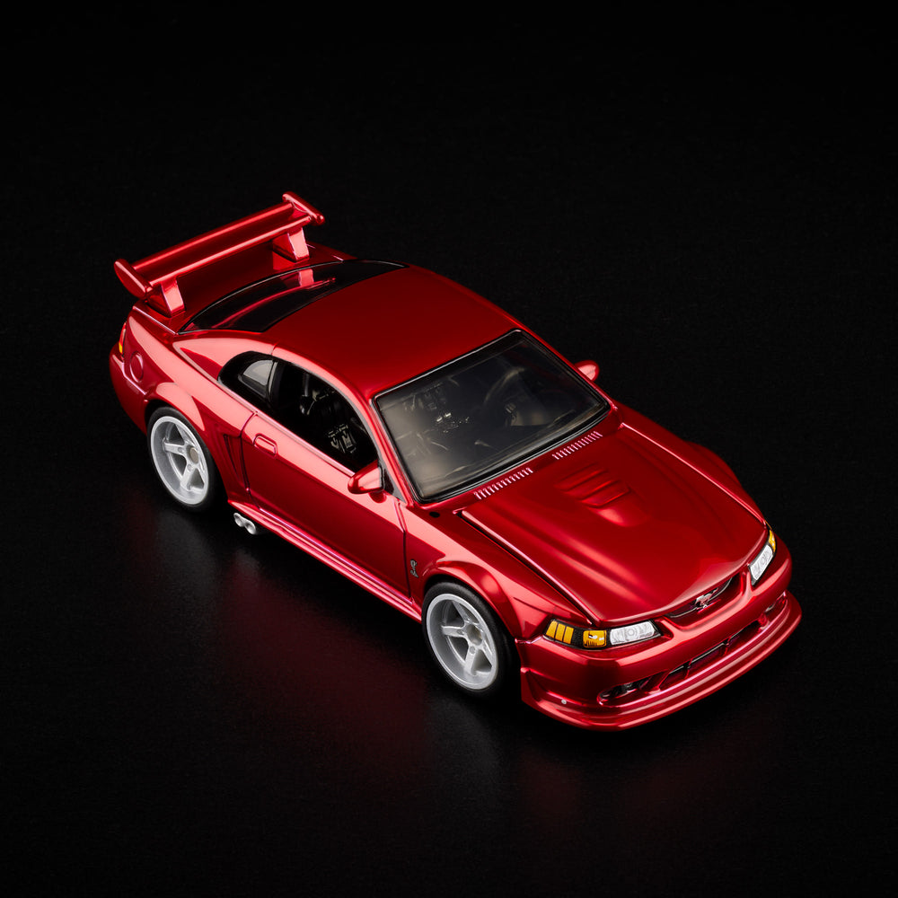HotWheels 2000 Ford Mustang SVT Cobra R RLC 1:64 Scale (With Protector)