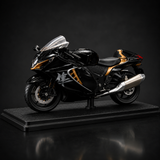 Suzuki Hayabusa Diecast Model Imported 1:18 Scale White/Black Motorcycle