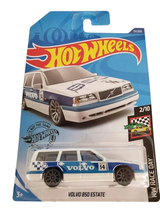 Hot Wheels volvo 850 Estate imported mainline 1:64 Scale