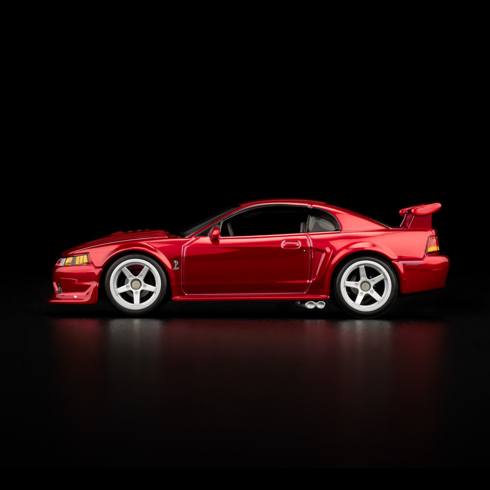 HotWheels 2000 Ford Mustang SVT Cobra R RLC 1:64 Scale (With Protector)