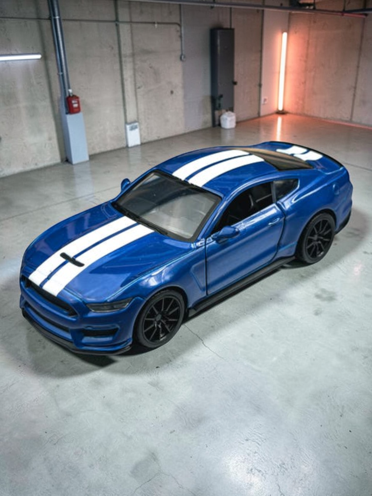 CCA Ford Mustang Shelby Gt350 (Blue) Diecast Model with box 1:64 Scale S11-01