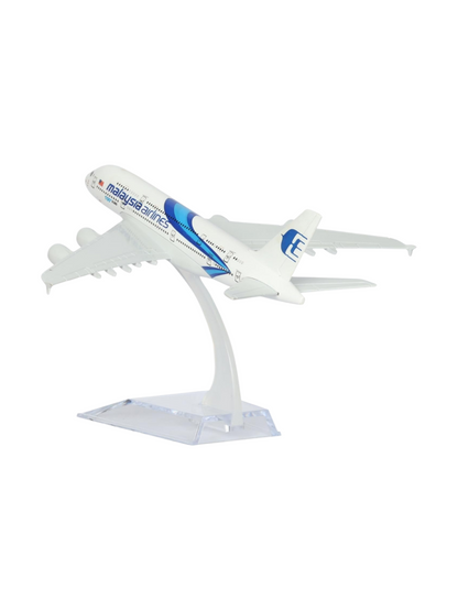 Aircraft Model Airbus A380 Malaysia Airlines 16 CM (Code-109)