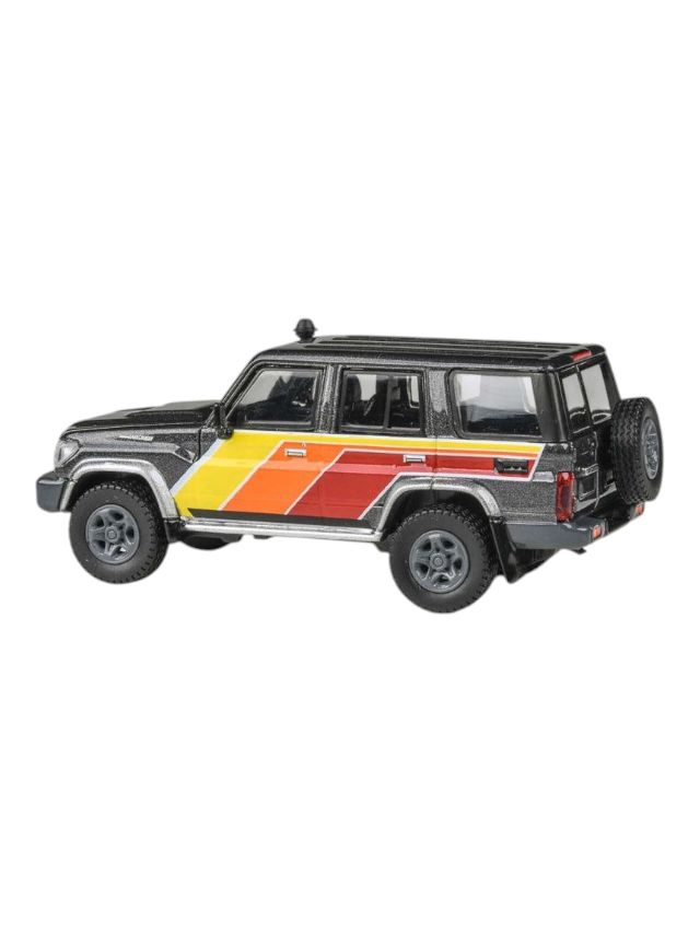 Para64 2014 Toyota Land Cruiser LC76 TRD Livery 1:64 Scale Diecast