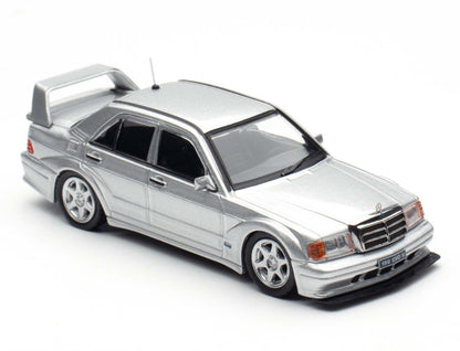 INNO64 Mercedes-Benz 190E Silver 1:64 Scale Metal Diecast IN64-190E-SIL