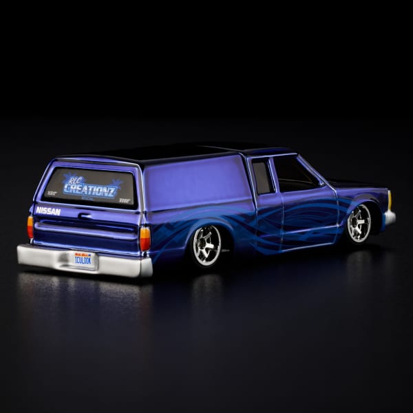Hotwheels '1986 Nissan 720 King Cab 1:64 Scale | Collector Edition RLC JJY64-9893
