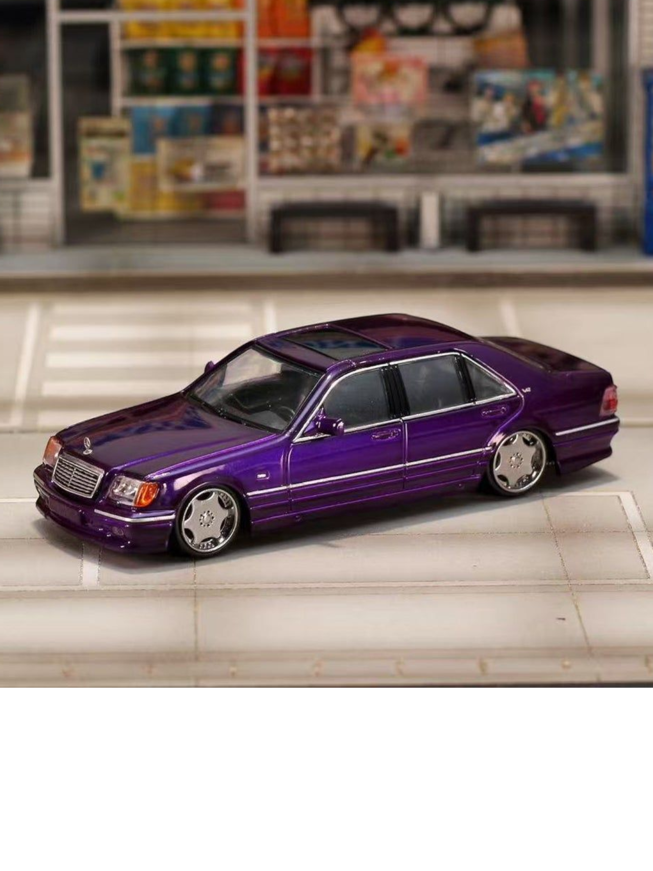Street Weapon Mercedes-Benz W140 Premium Diecast 1:64 Scale (With Acrylic Case)