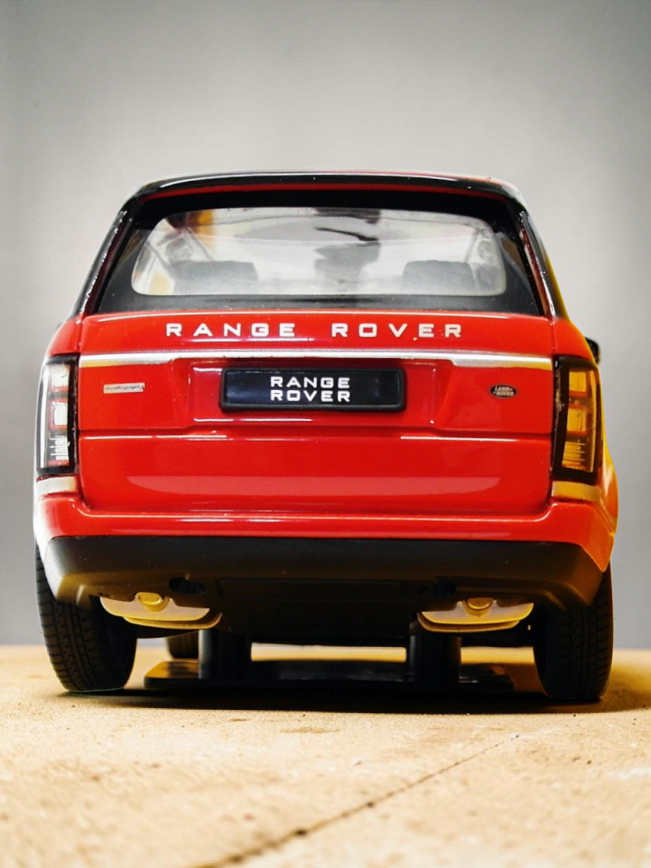Rastar Range Rover Diecast Car Imported 1:24 Scale Red And Black
