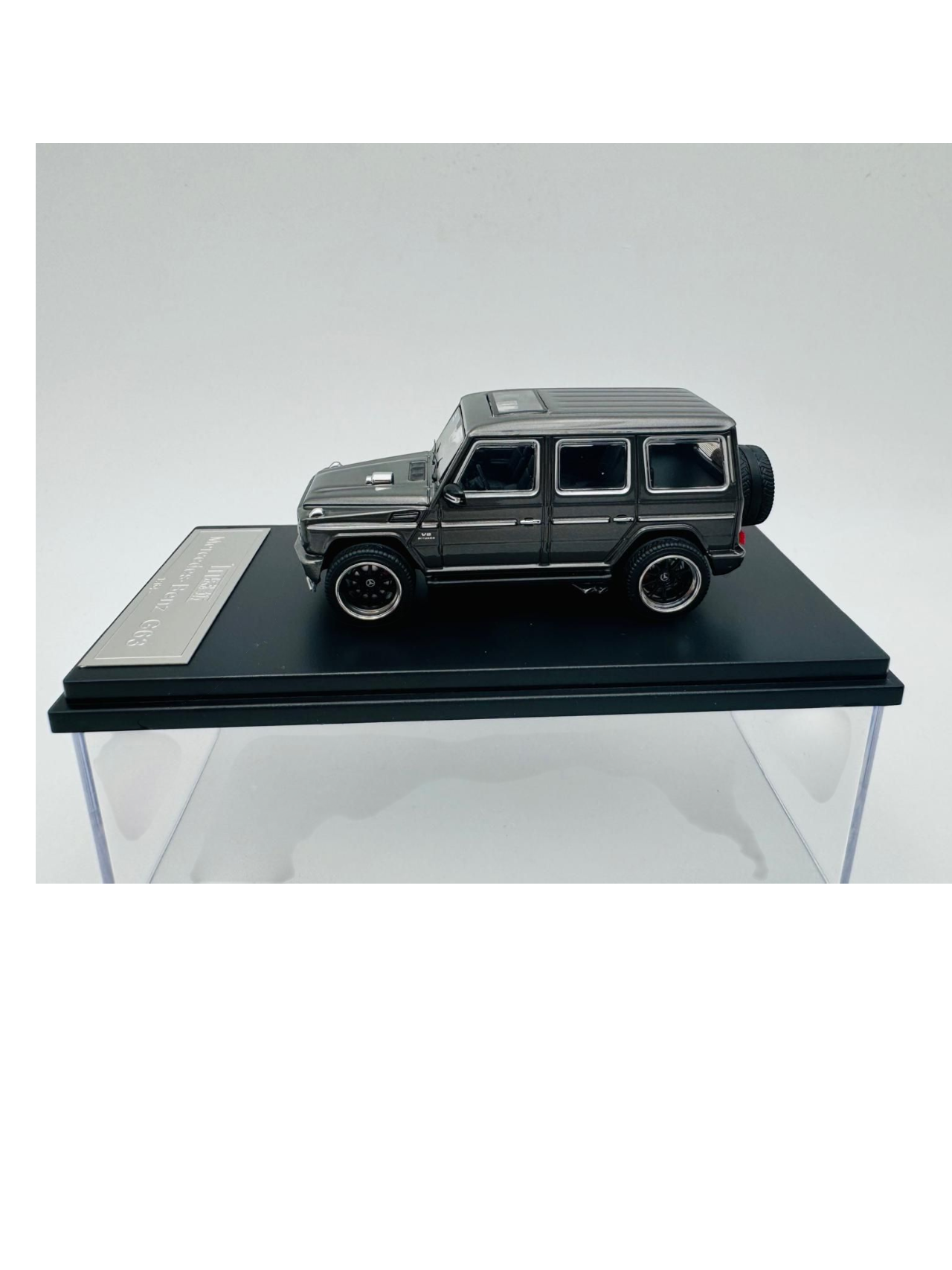 LMF Models Mercedes-Benz G63 Premium Diecast 1:64 Scale (With Acrylic Case)