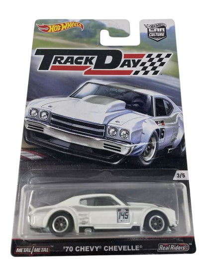 HotWheels Car Culture Track Day '70 Chevy Chevelle Imported Card Art Mainline (blister little crack car mint condition)1:64 Scale