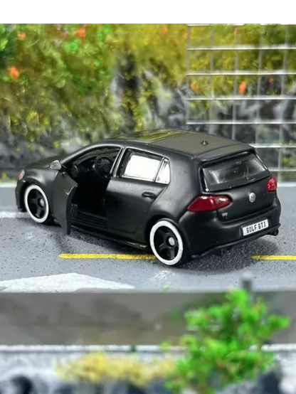 Bburago Sports Car Volkswagen Golf GTI (2017) 1:64 Scale