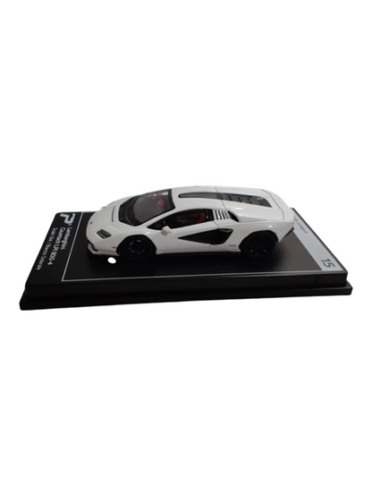 Postercars Hypercar League Collection Lamborghini  Countach LPI 800-4 1:64 Scale / Bianco Siderale (No 15)