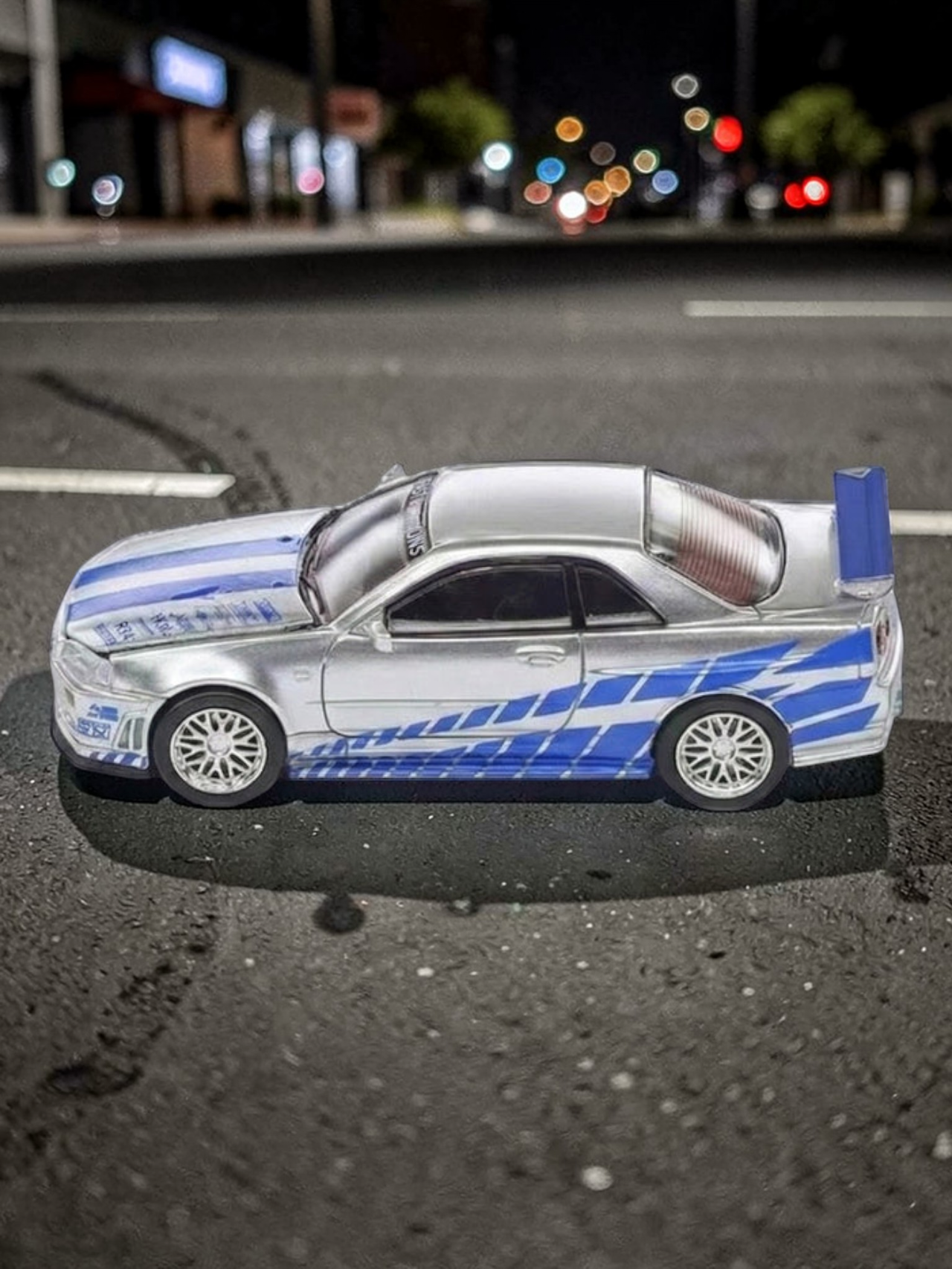 DEMON KING DKA-054 SKYLINE GTR-R34-Legendary JDM Diecast Model (1:64Scale)