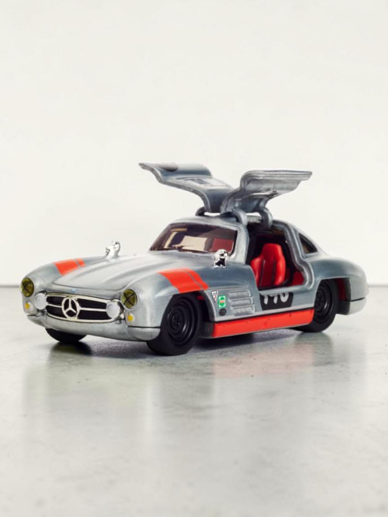 PRE ORDER HotWheels Elite 64 Mercedes-Benz 300 SL Imported Premium RLC 1:64 Scale (With Protector) Eta-june 1st week