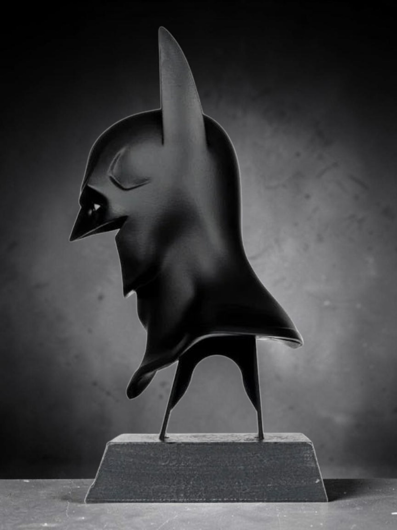 Batman Mcfarlane DC Direct Batman: Arkham Asylum Batman Cowl 1:3 Scale Replica