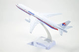 Aircraft Model TANG DYNASTY 16cm B777 Malaysia Airlines Metal Airplane Model ( code 136 )