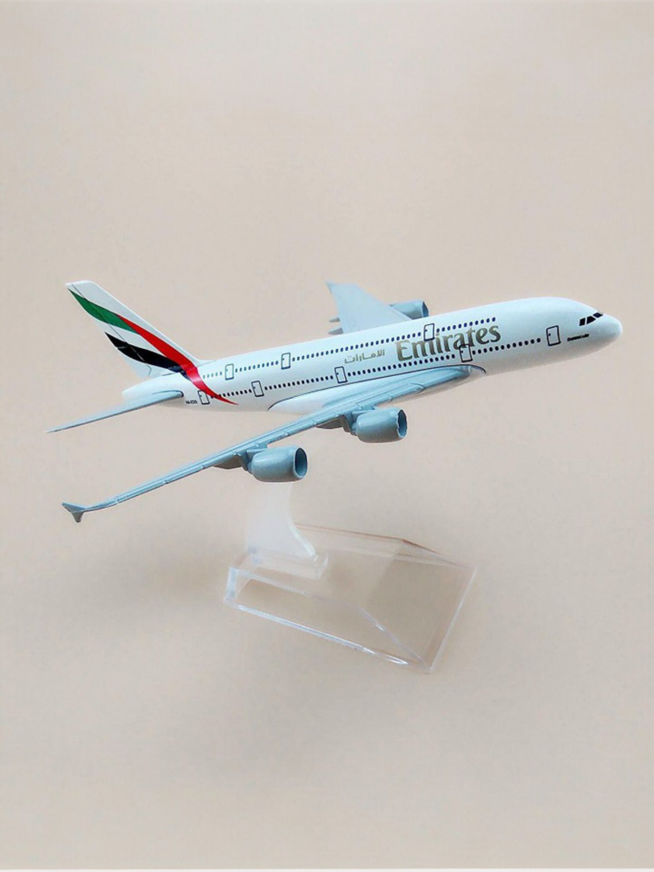 Aircraft Model Airbus A380 Emirates Airplane 16 CM (Code-101)