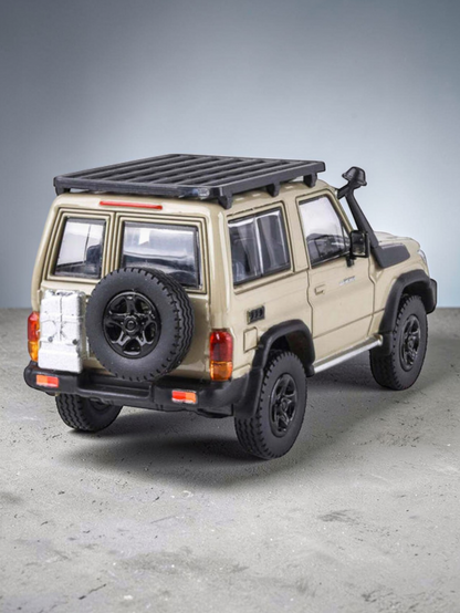 PARA64 TOYOTA LAND CRUISER 70 Series 1:64 Scale-Legendary Off-road Diecast Model