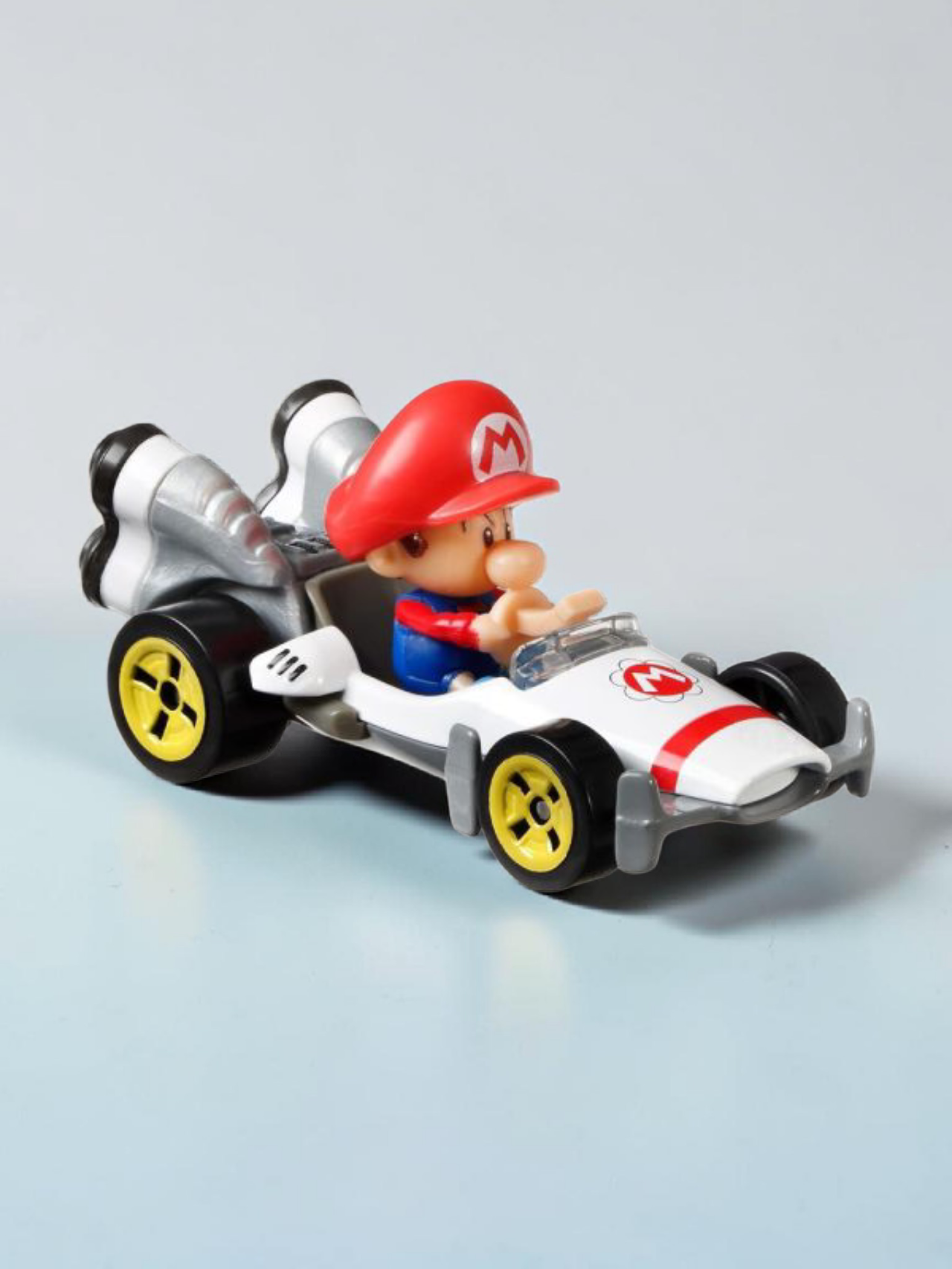 HotWheels Mariokart series Baby Mario B - Dashera / Intrepide Imported 1:64 Scale