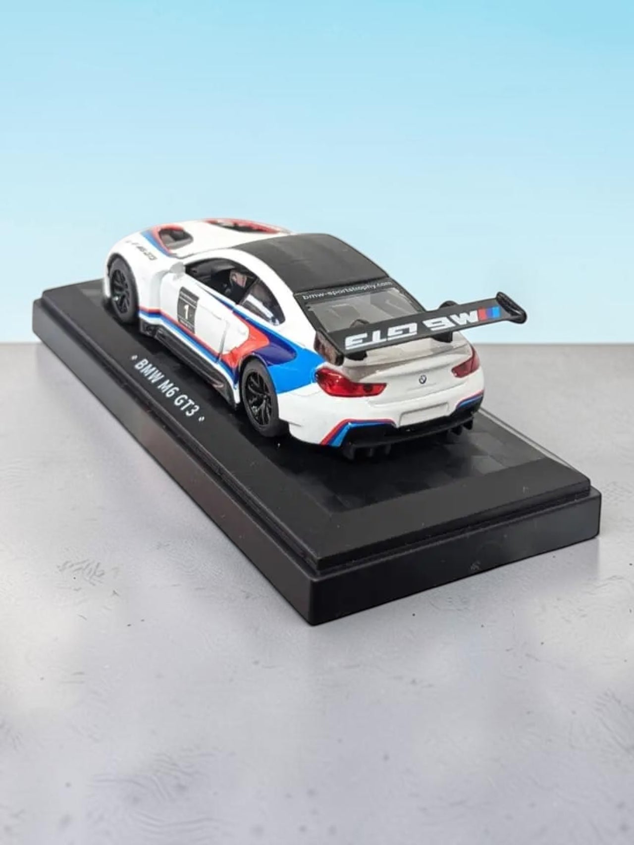 CCA 'BMW M6 GT3 1:44 Scale Diecast Model Car |White Racing Edition