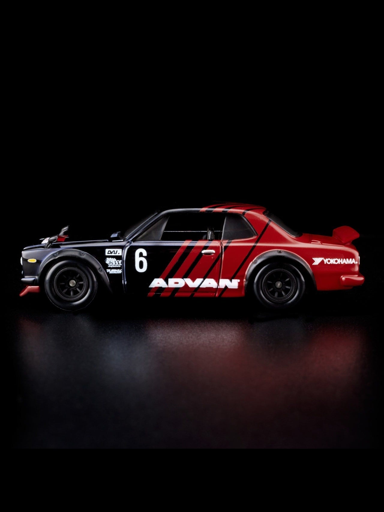 HotWheels 1972 Skyline H/T 2000GT-R RLC 1:64 Scale (With Protector)