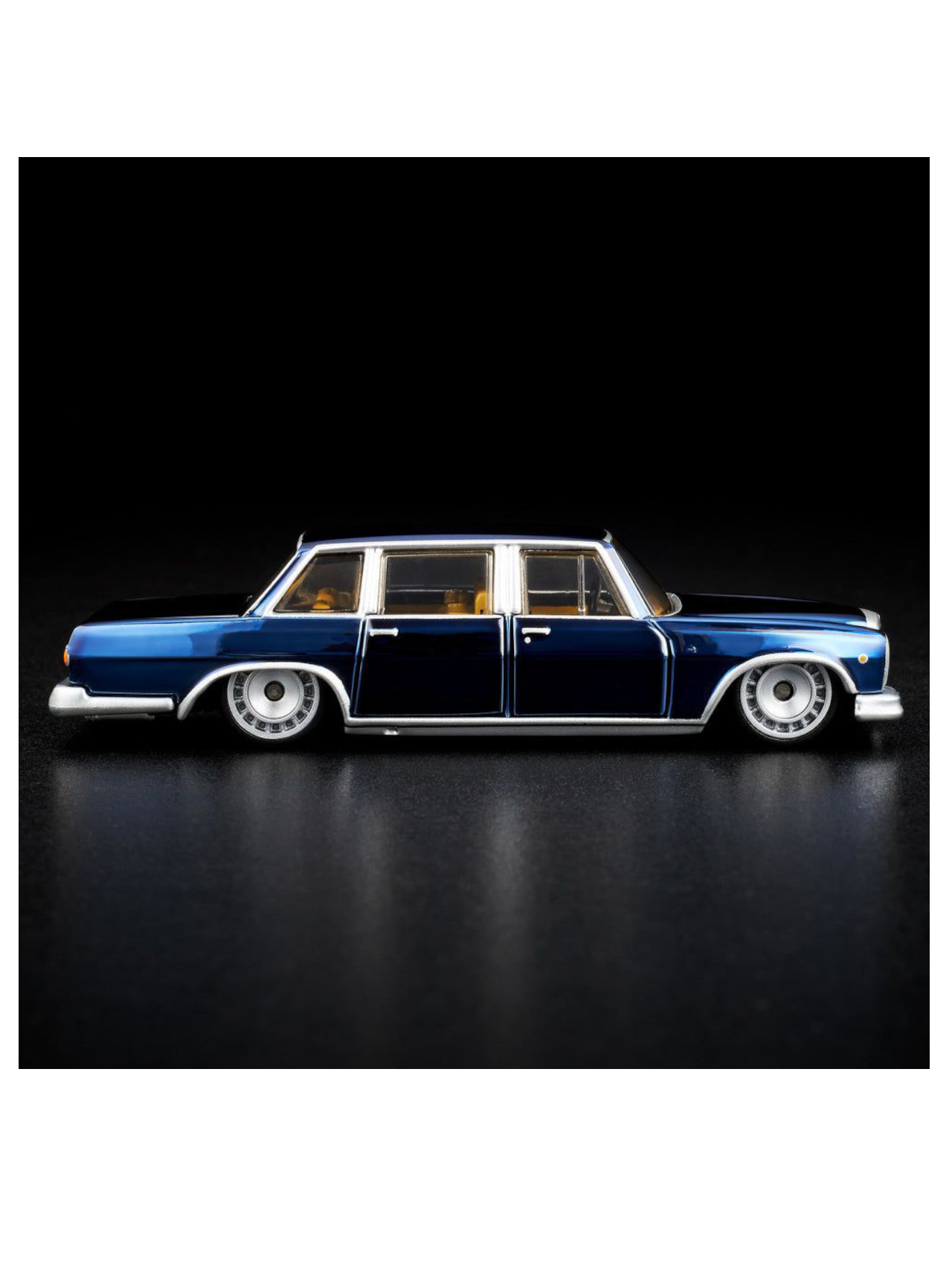 HotWheels Mercedes-Benz 600 RLC 1:64 Scale (With Acrylic Case)