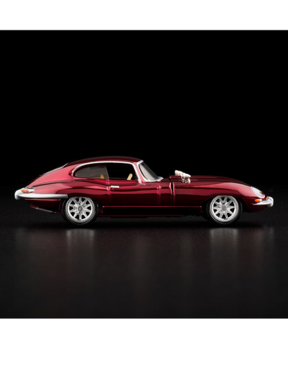 HotWheels 1964 Jaguar E-Type RLC 1:64 Scale (With Acrylic Case)