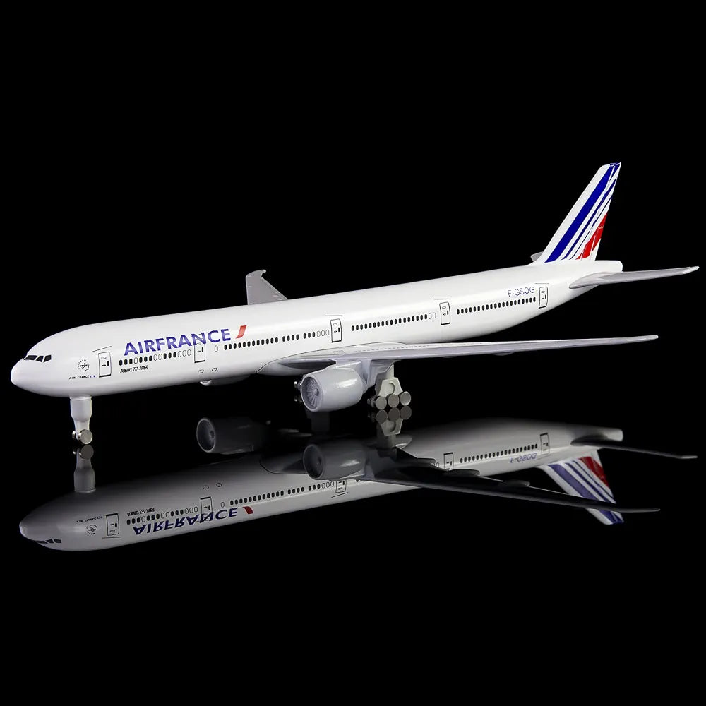 Aircraft 'Airfrance Boeing 777 F-GSOG Diecast Airplane (No.318) Display Stand With Landing Wheels 20cm" Scale ( The First Photo Shows the Actual Product )