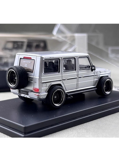 LMF Models Mercedes-Benz G63 Premium Diecast 1:64 Scale (With Acrylic Case)
