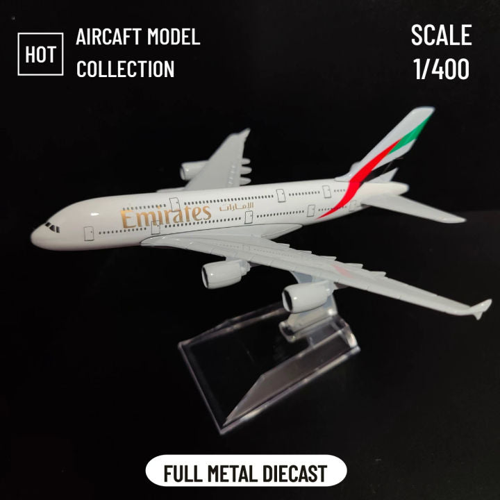 Aircraft model Emirates A6-EEJ Airplane Diecast metal 16cm, With Display Stand