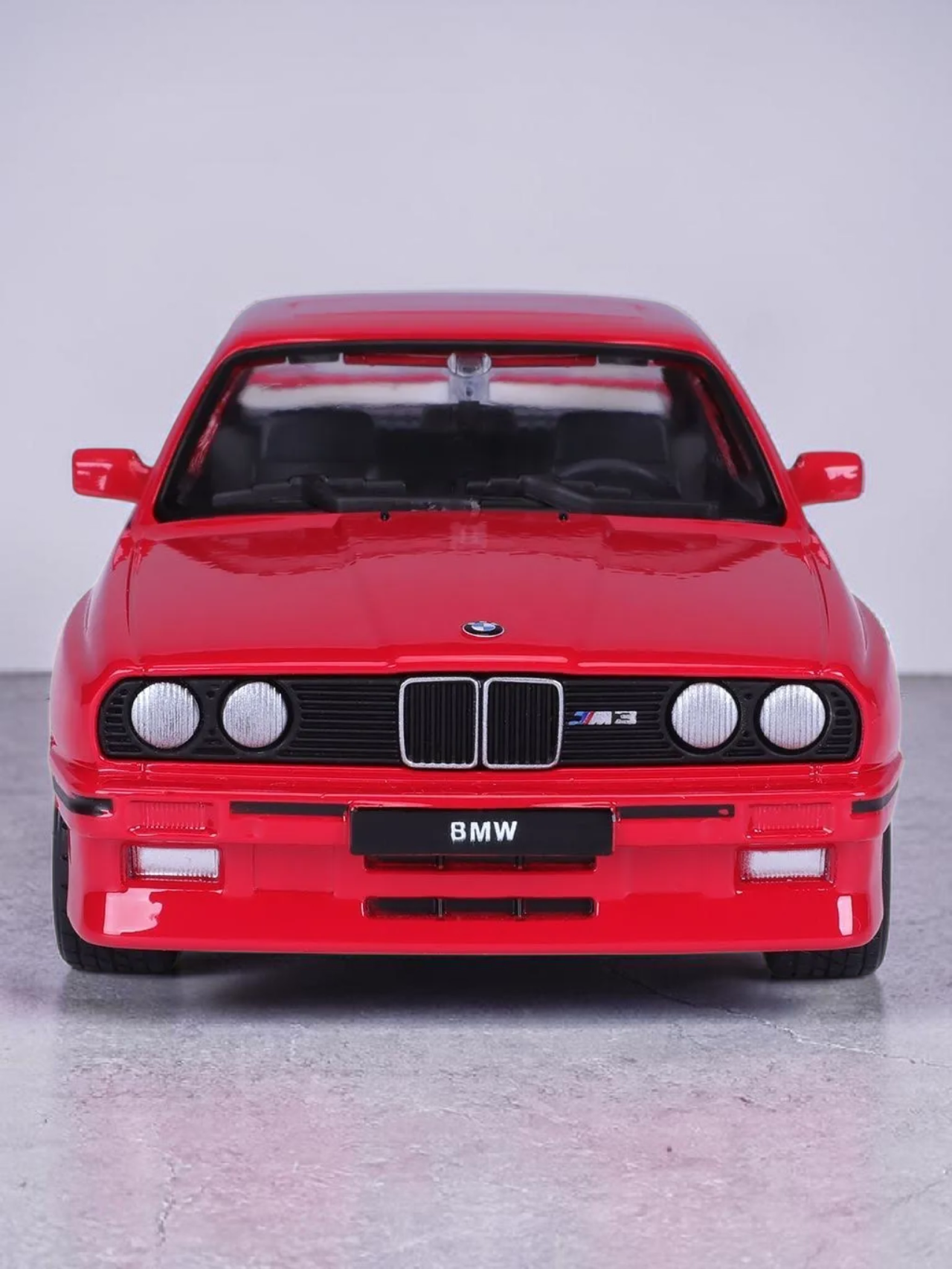 Bburago 1988 BMW 3 Series M3 Important 1:24 Sca