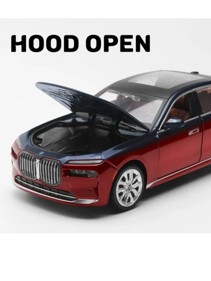 CCA BMW i7 1:24 Scale Diecast