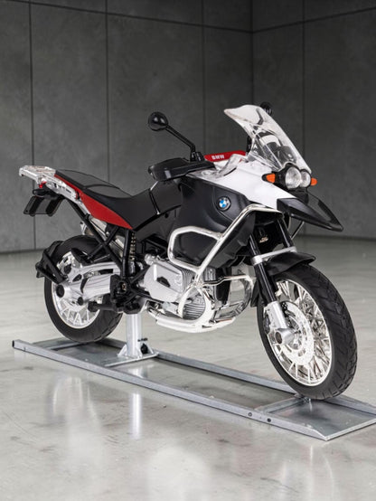 Rastar BMW R 1200 GS Diecast Motorcycle Model – 1/9 Scale Metal & Plastic Adventure Bike Replica(White & Red)