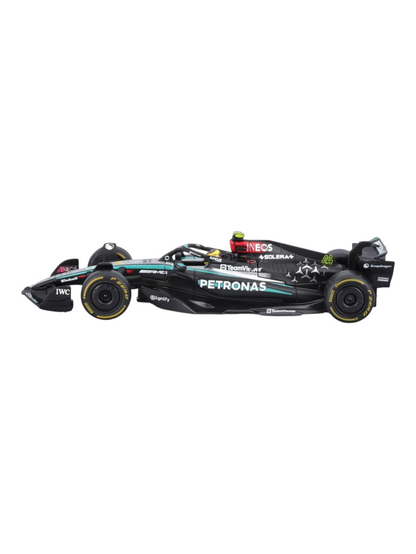 Bburago Formula 1 (F1) AMG Petronas F1W15 E Performance Diecast 1:43 Scale (With Acrylic Case)