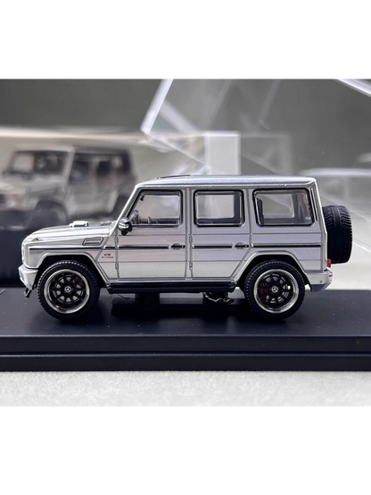 LMF Models Mercedes-Benz G63 Premium Diecast 1:64 Scale (With Acrylic Case)