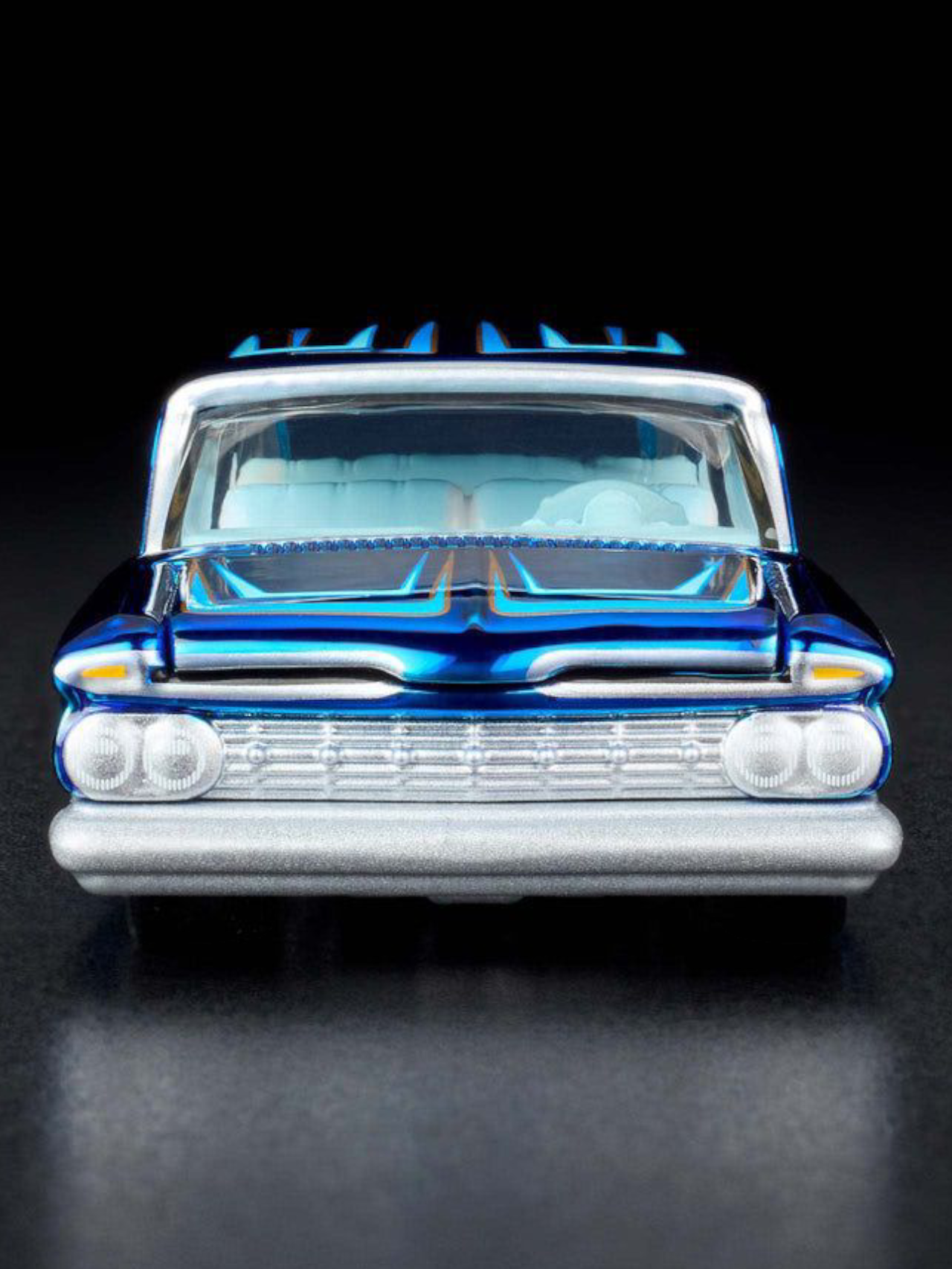 HotWheels Chevrolet 1959 Brookwood RLC 1:64 RLC (With Acrylic Case)