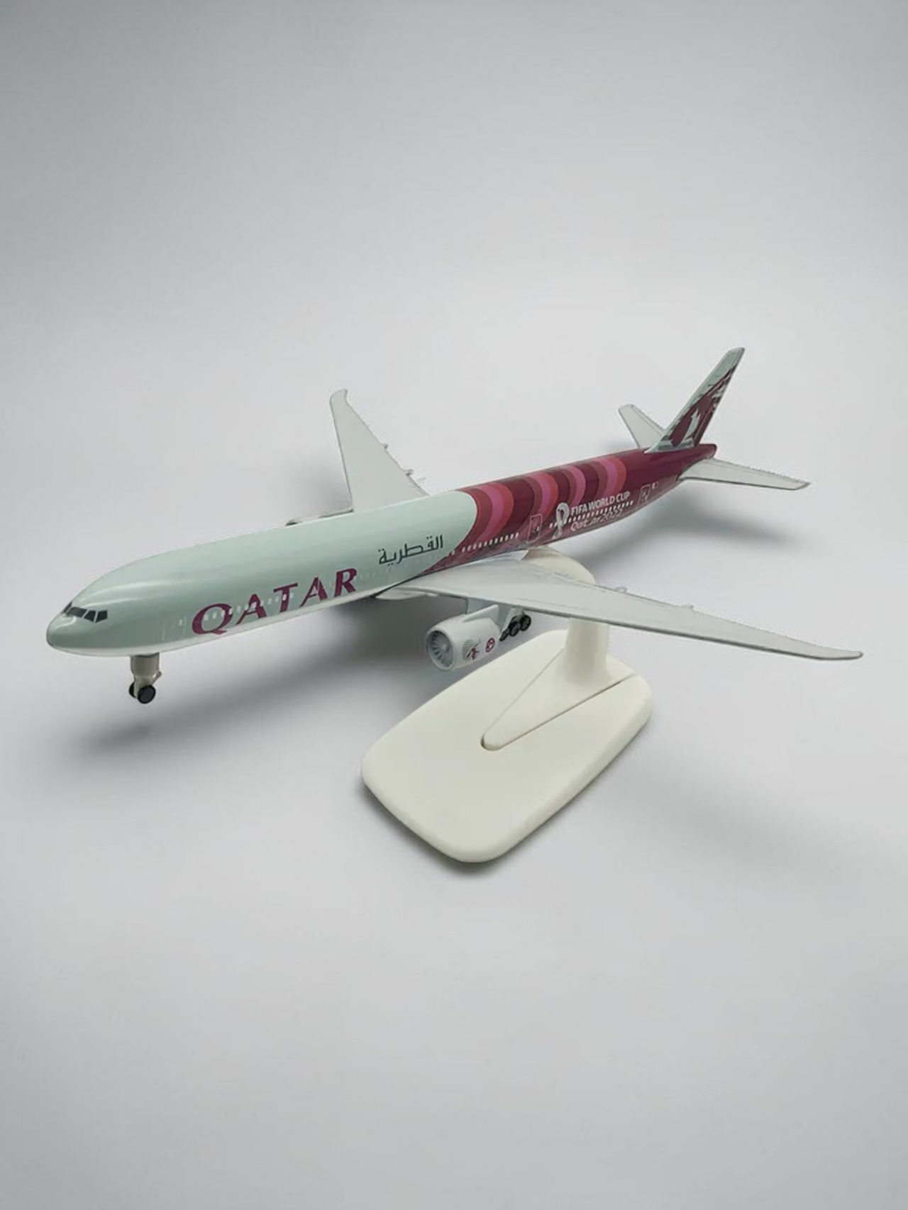 Aircraft 'Qatar Fifa World Cup Qatar2022 A7-BEB Diecast 20cm' Scale Airplane (No.315) Display Stand With Landing Wheels