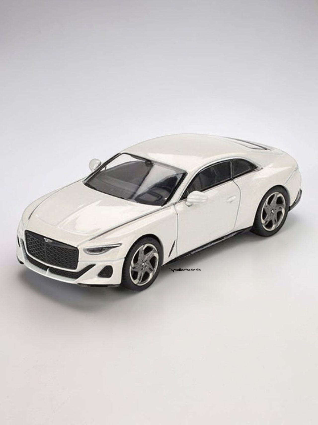Mini GT #969: Bentley Batur Bonneville Pearl Imported 1:64 Scale Box And Blister