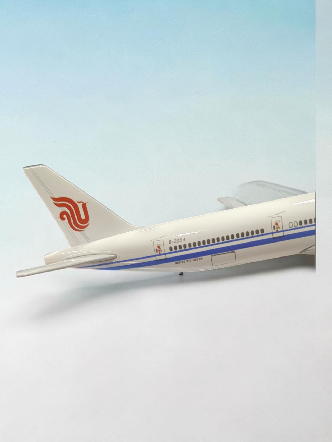Aircraft Air China Boeing 777-300ER B-2053 Airplane Diecast Metal Display Stand With Landing Wheels 20cm Scale (No.314)