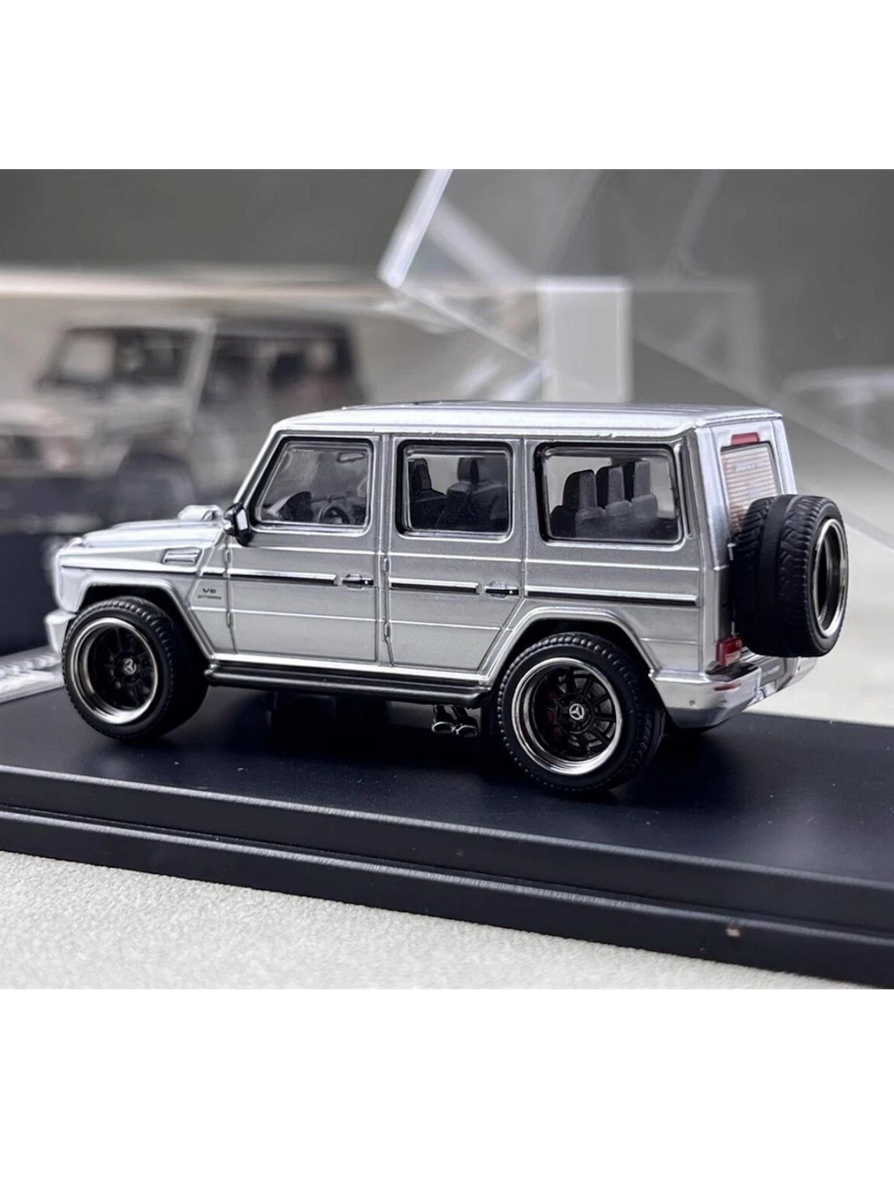 LMF Models Mercedes-Benz G63 Premium Diecast 1:64 Scale (With Acrylic Case)
