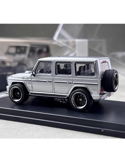LMF Models Mercedes-Benz G63 Premium Diecast 1:64 Scale (With Acrylic Case)