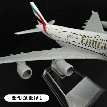 Aircraft model Emirates A6-EEJ Airplane Diecast metal 16cm, With Display Stand