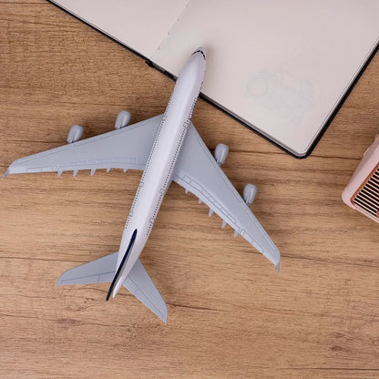Aircraft 'Lufthansa Airbus A380-800 Airplane Diecast Model (No.305) 20cm" Scale Display Stand With Landing Wheels Model