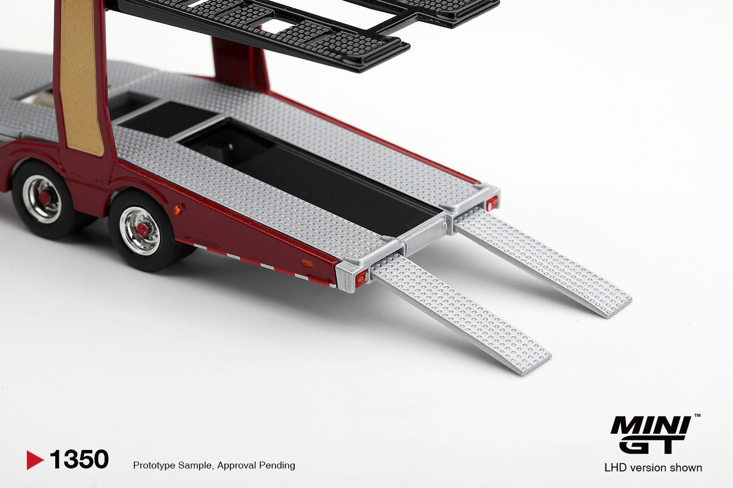 Mini GT PRE-ORDER ( Dec End-2026 ) SCANIA 770S A6X4NA CAR TRANSPORTER V8 50TH ANNIVERSARY WITH CAR TRANSPORTER RED 1:64